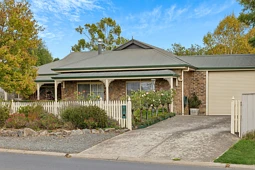 4 Barker Road, Mount Barker