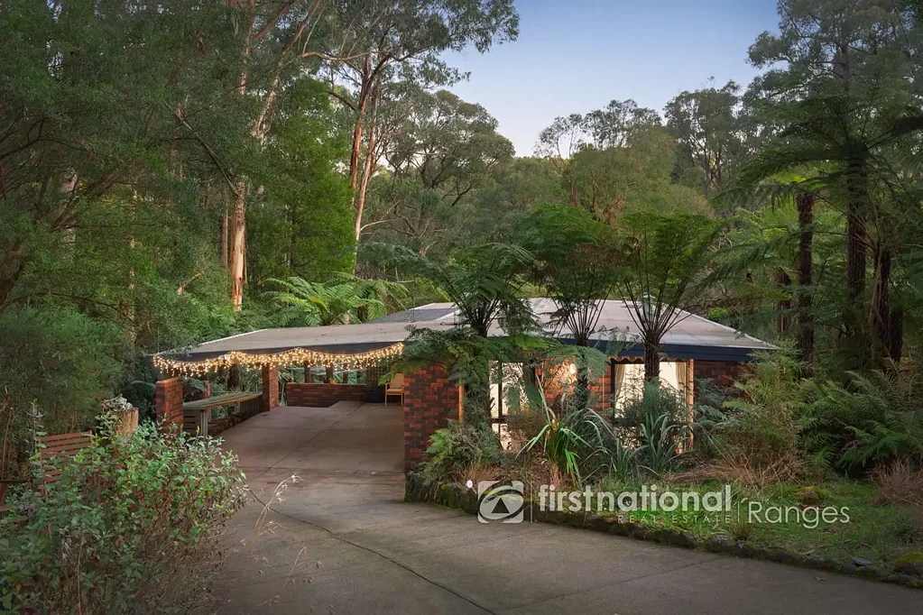 Avonsleigh 3ਬੈੱਡਰੂਮ In need of a change of scenery? Welcome to ½ an acre of lush ferns and tranquil surroundings.