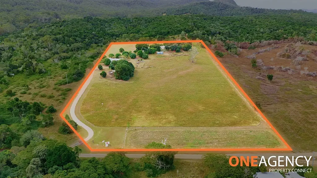 Struck Oil 2कमरा ‘Clearview’ -  Country charm and character on 10 acres
