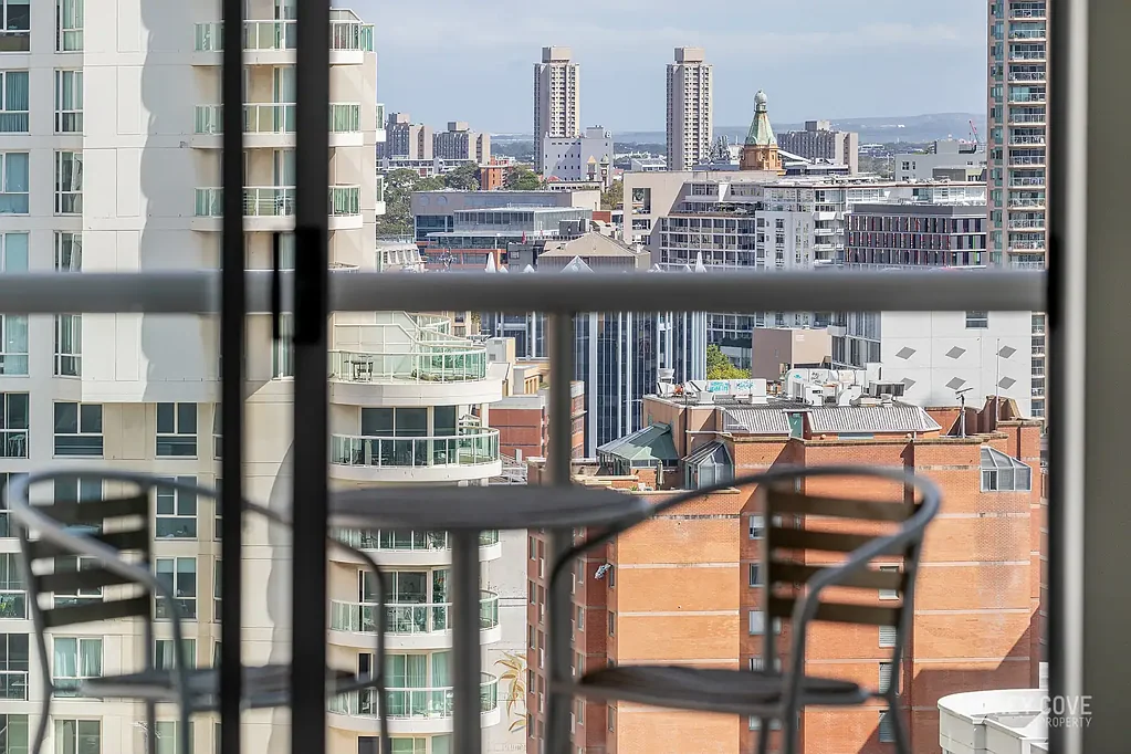 EXECUTIVE STYLE APARTENT ON A HIGH LEVEL | Furnished
