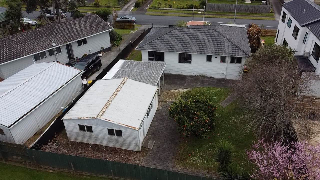 4 Desford Place, Mangere, photo 13
