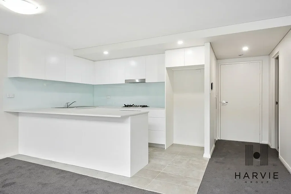 Light-Filled Living in a Boutique Asquith Setting