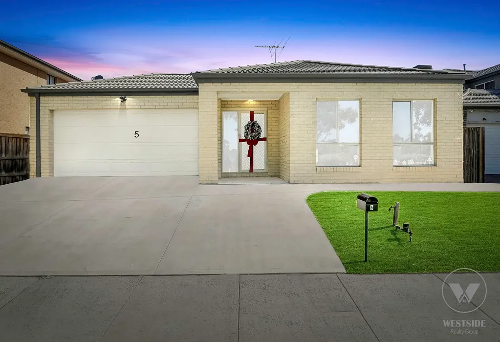5 Float Place, Point Cook, VIC 3030