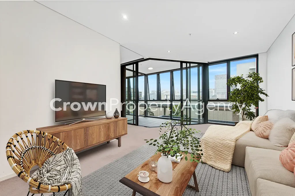 CONVENIENT LIVING - 2 BEDROOM APARTMENT ON LEVEL 11
