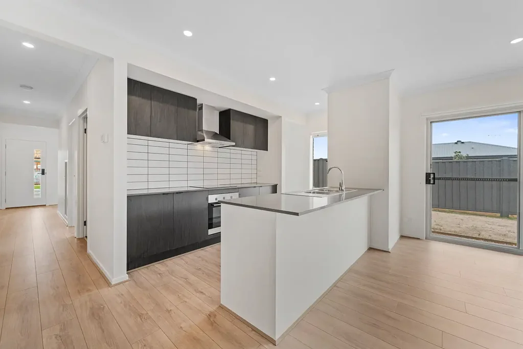 FOR LEASE – 7 California Street, Clyde VIC 3978