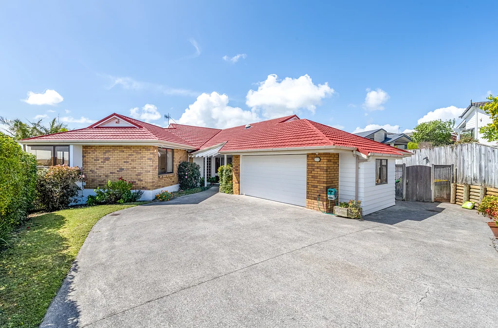 Eastern Beach 4chambre Family living in top school zones
