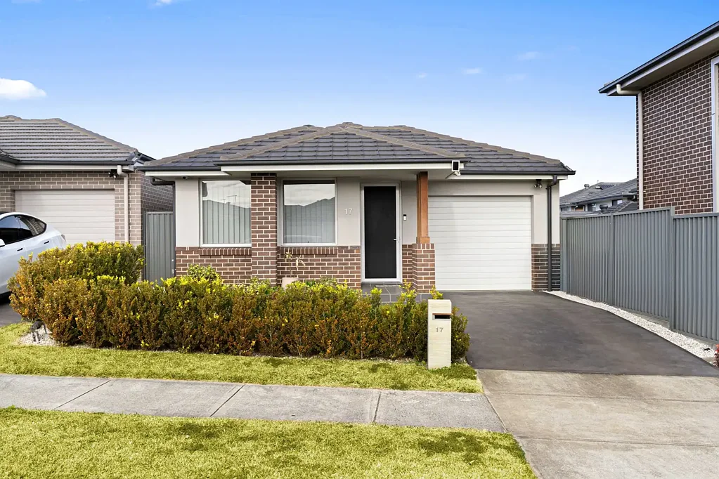 Edmondson Park 4部屋 Under Contract- Inspections Cancelled!