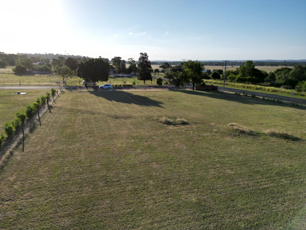 2 Sussex Drive, Oakey, QLD 4401