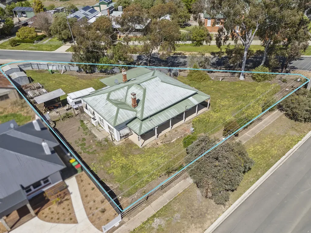 Corowa 3Moenga Picturesque setting only moments to the Murray River & Sanger Street
