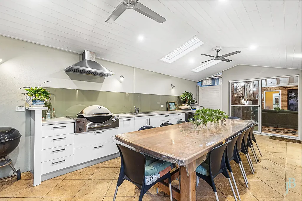South Perth 4 Bedroom Appealing & Spacious Family Home with Huge Potential, in a Prized Location
