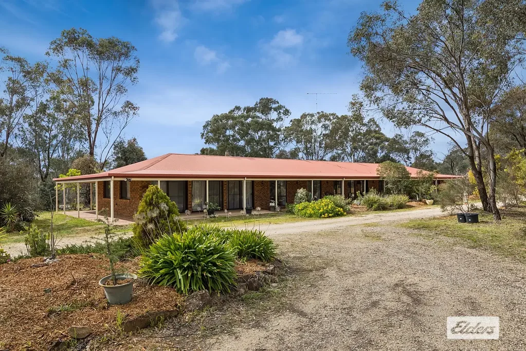 Eppalock 5房  Feature-Packed Home & Outstanding Shedding, On 20 Acres Near Lake Eppalock