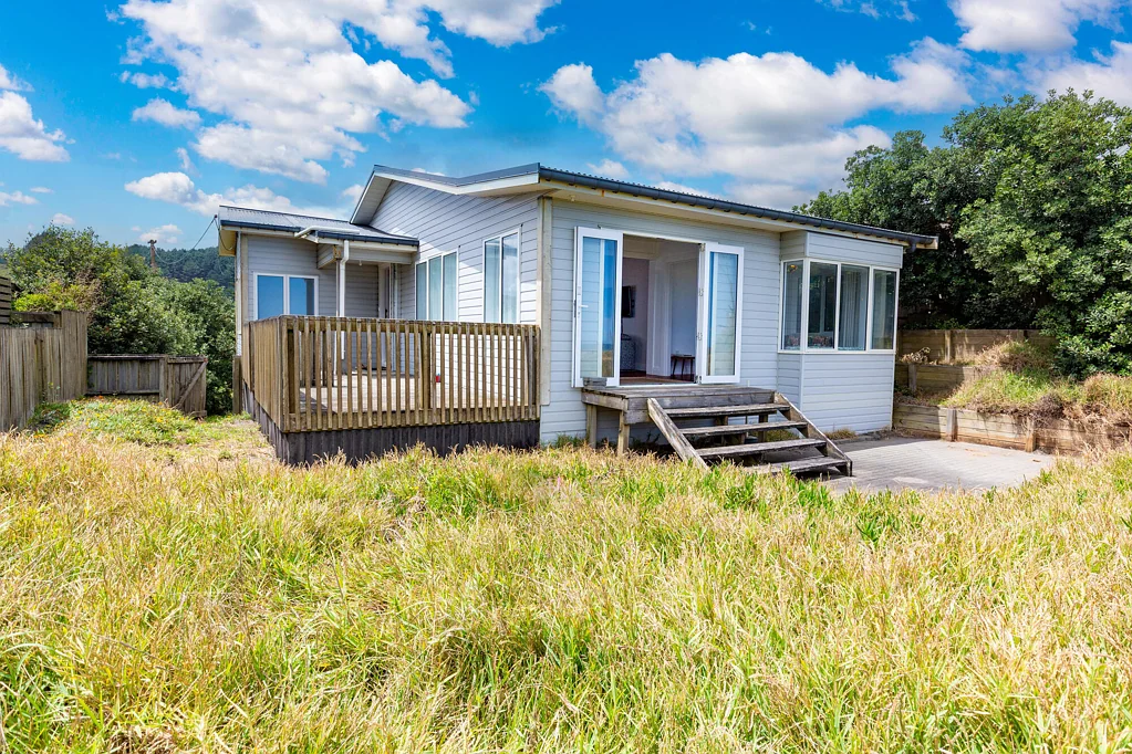 21 Ocean View Road, Port Waikato, Waikato