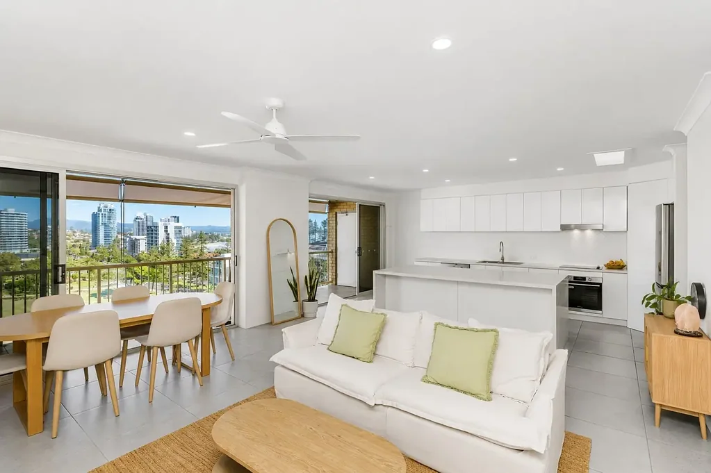 Tweed Heads 2Moenga RENOVATED RAINBOW BAY APARTMENT WITH STUNNING VIEWS, LIFESTYLE AND STRONG RETURNS