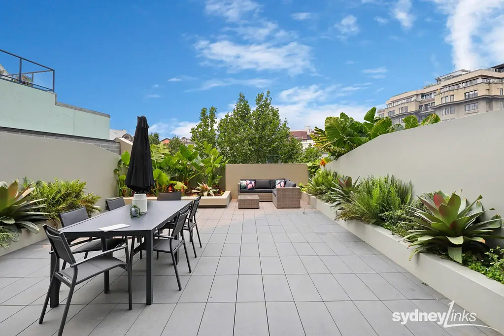 STUNNING FURNISHED OMNIA APARTMENT WITH LARGE TERRACE