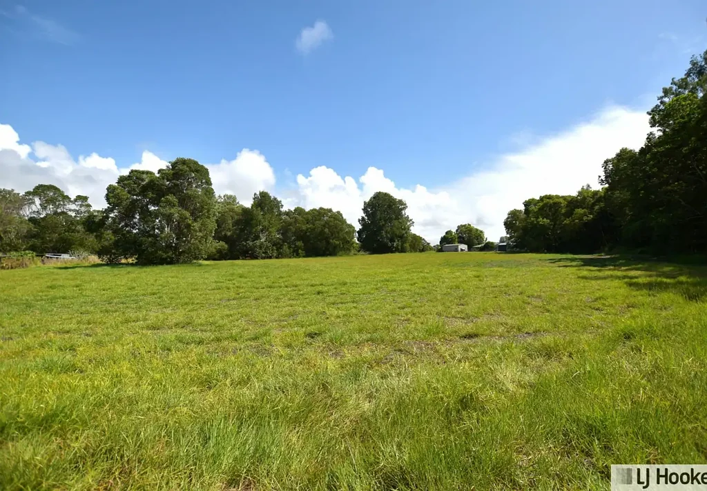 Tully Heads  Rare Opportunity – Approx 2Acre Flat Block on Paradise Palm Drive, Tully H