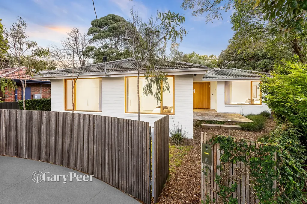 St Kilda East 3房 惊艳的60年代单层静居 Stunning single level 60s sanctuary