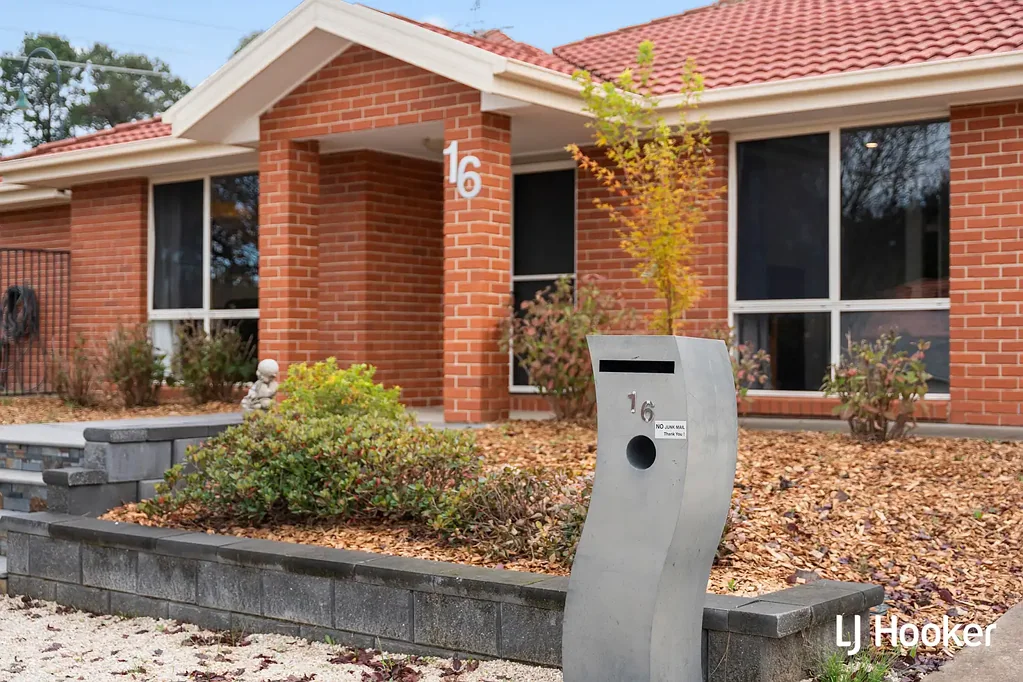 16 Hazelton Street, Macgregor, ACT 2615