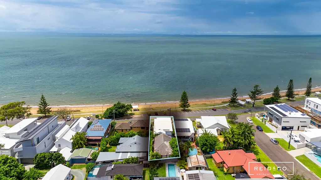 Scarborough 6ห้องนอน Family home, income generator or both!