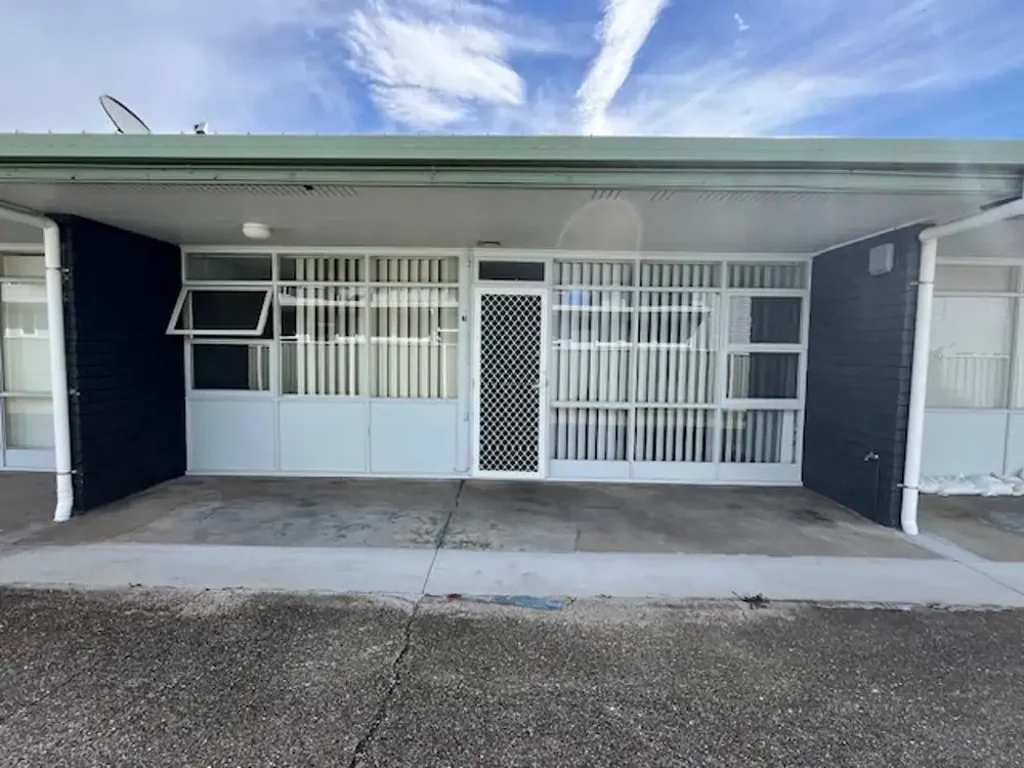 Cosy two bedroom unit!