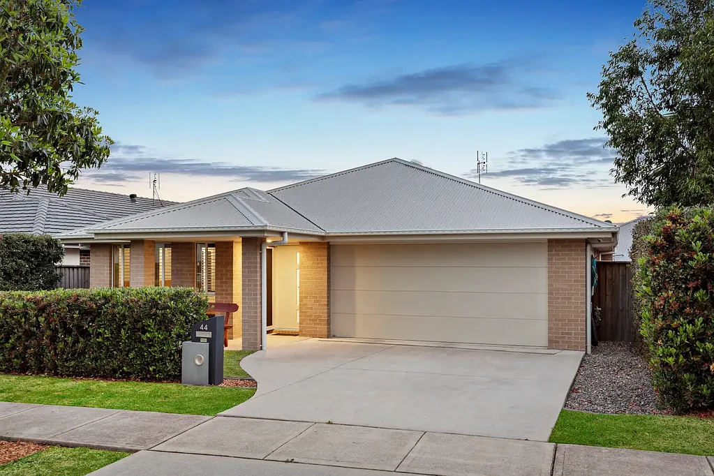 44 Mirug Crescent, Fletcher, NSW 2287