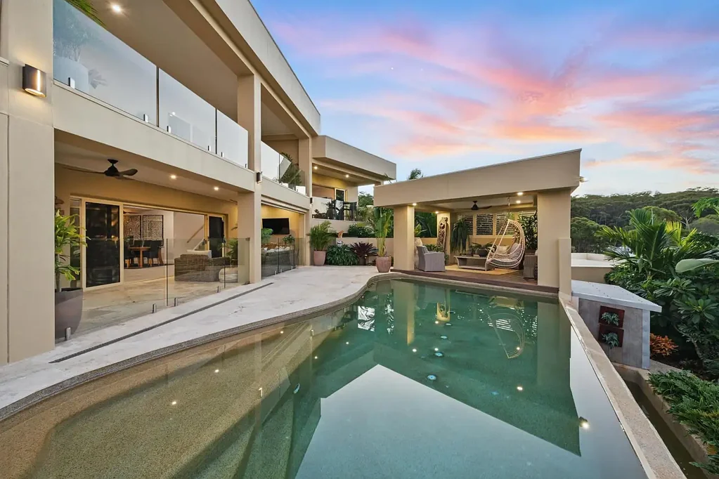 Bonny Hills 4房  Magnificent Resort Style Oasis with Ocean Views & Reserve Backdrop