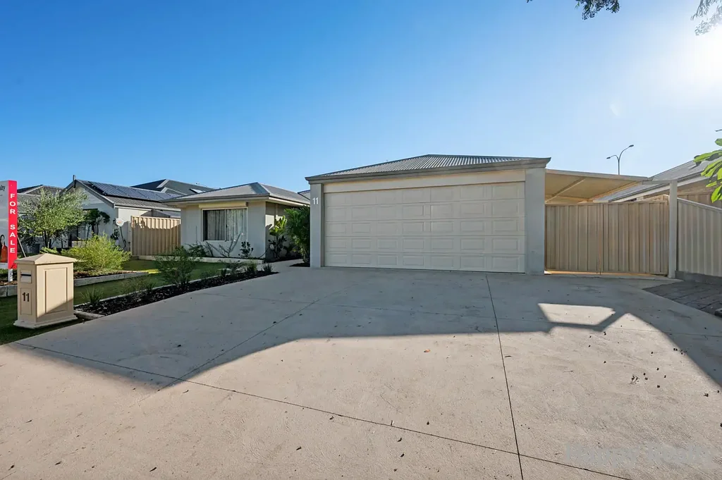 Canning Vale 4ห้องนอน Beautifully Upgraded Family Home Filled with Natural Light & Thoughtful Living Spaces