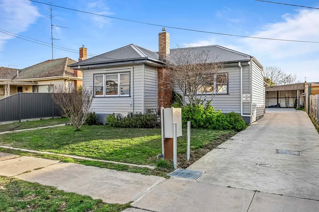 Wendouree 3 Bedroom A Beautifully Renovated Home In A Tightly Held Pocket, Walk to The Lake!