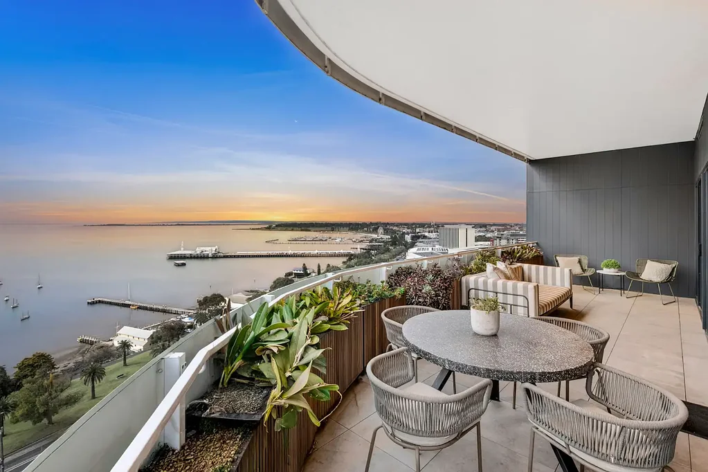 Geelong 4房  Luxury Penthouse Living