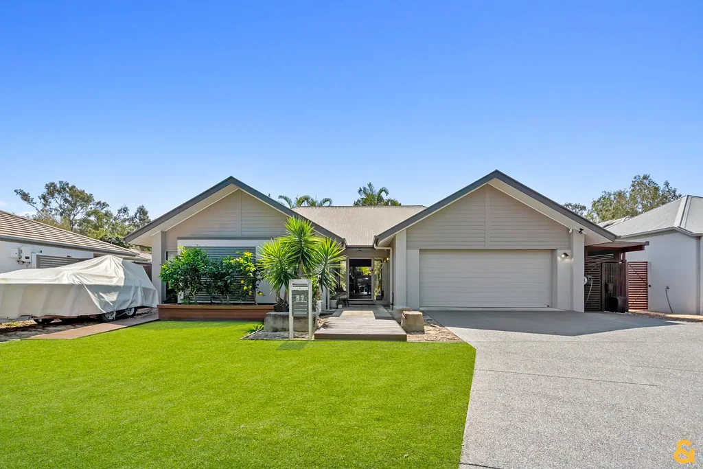 57 Torrens Crescent, Wakerley, QLD 4154