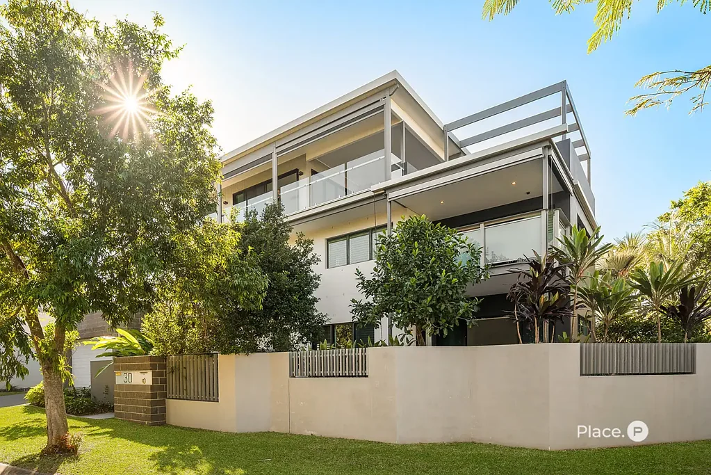 Bulimba 5ห้องนอน Low-Maintenance Living in a Prime Riverside Pocket
