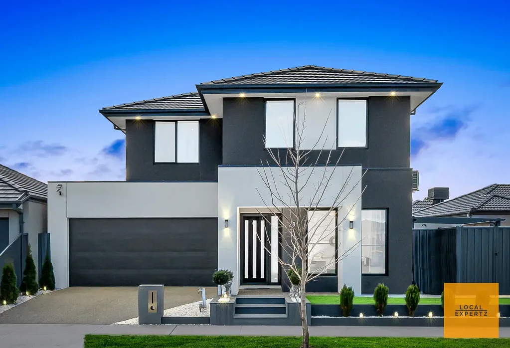 Rockbank 4 Bedroom Luxurious Family Living