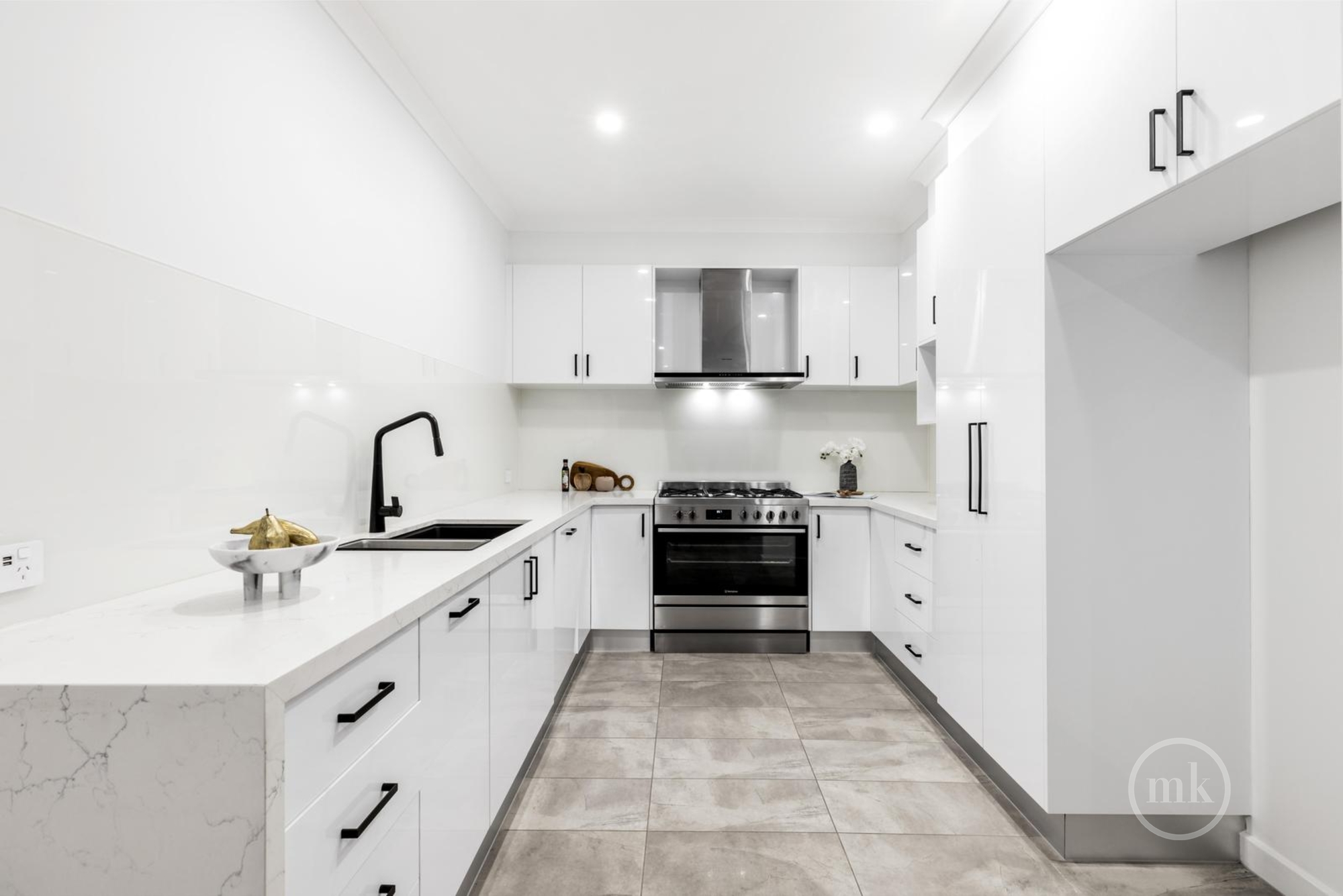 UNIT 2 9 WARWICK RD, GREENSBOROUGH VIC 3088, 0房, 0浴, Townhouse