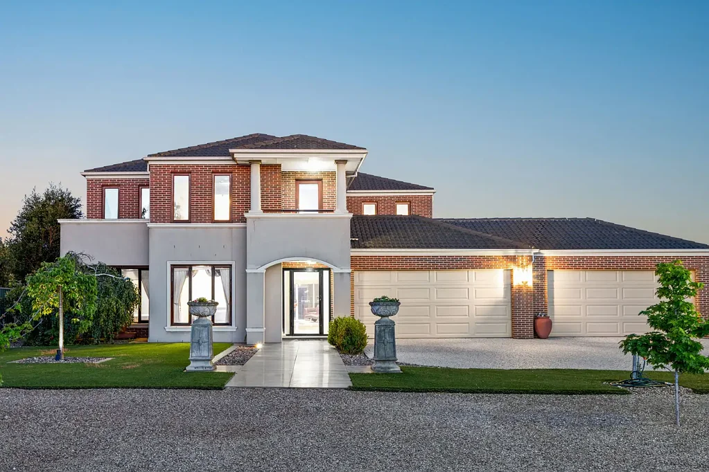 14 The Oaks, Hillside, VIC 3037