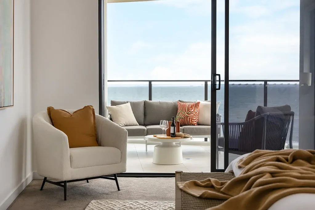 Woody Point 3침실 ABSOLUTE WATERFRONT APARTMENT WITH SUBLIME VIEWS