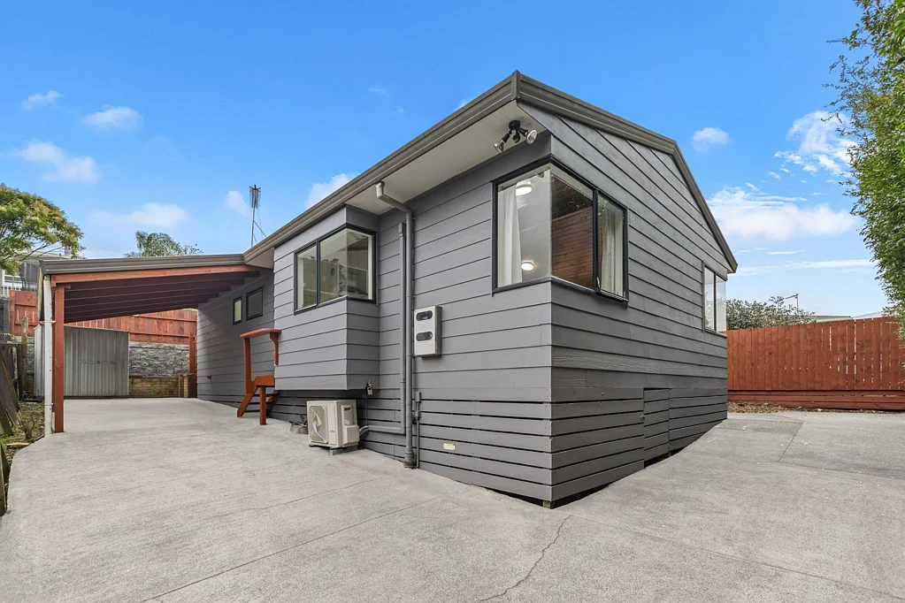 Papakura 3房  Renovated & Ready in Opaheke