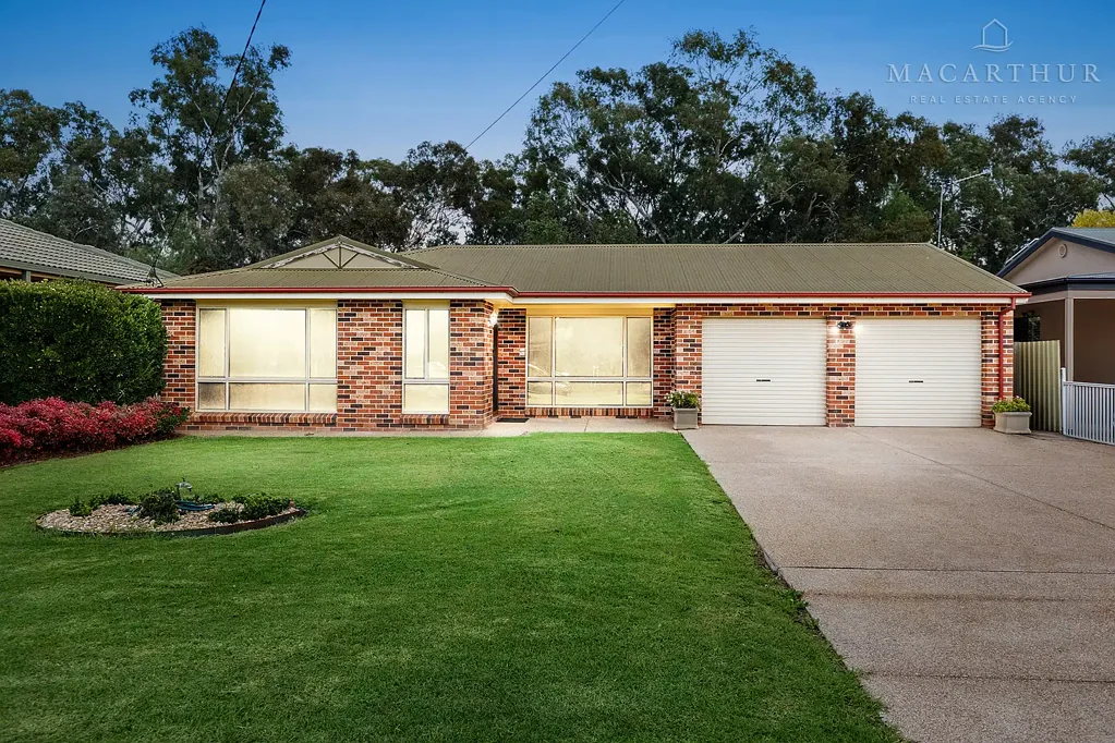 8 Bocquet Street, Lake Albert, NSW 2650