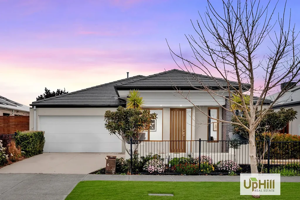 6 Callow Avenue, Clyde North, VIC 3978