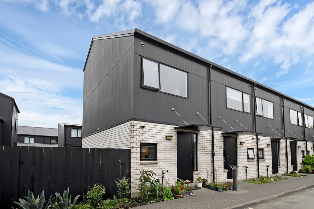 Henderson 3Habitaciones End Unit, North Facing and Affordable