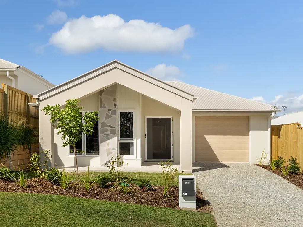 BEAUTIFUL MODERN LOW MAINTENANCE BRAND NEW HOME IN WHITE ROCK