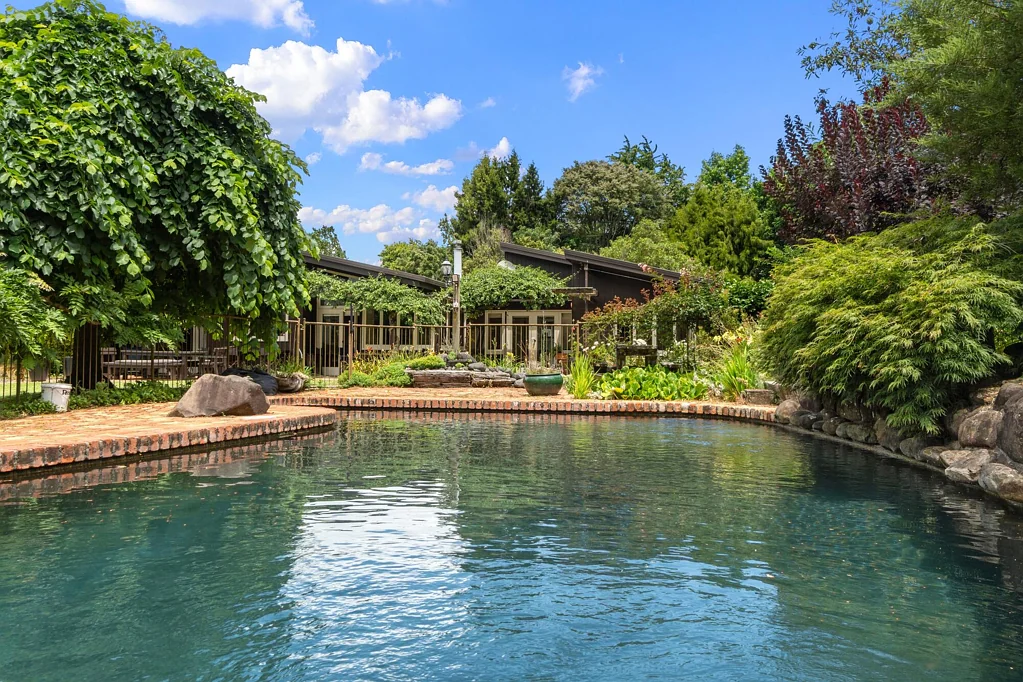 Te Awamutu  Private Lifestyle & Development Potential
