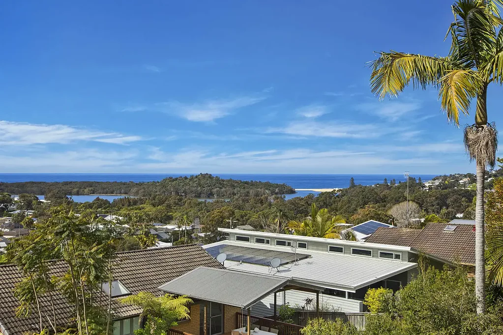 Wamberal 5Kwarto Captivating Coastal Living, Panoramic Ocean Views & Self-Contained Accommodation