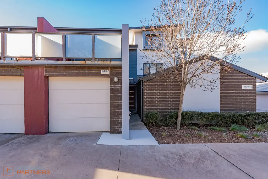 Stylish Townhouse Living in Coombs