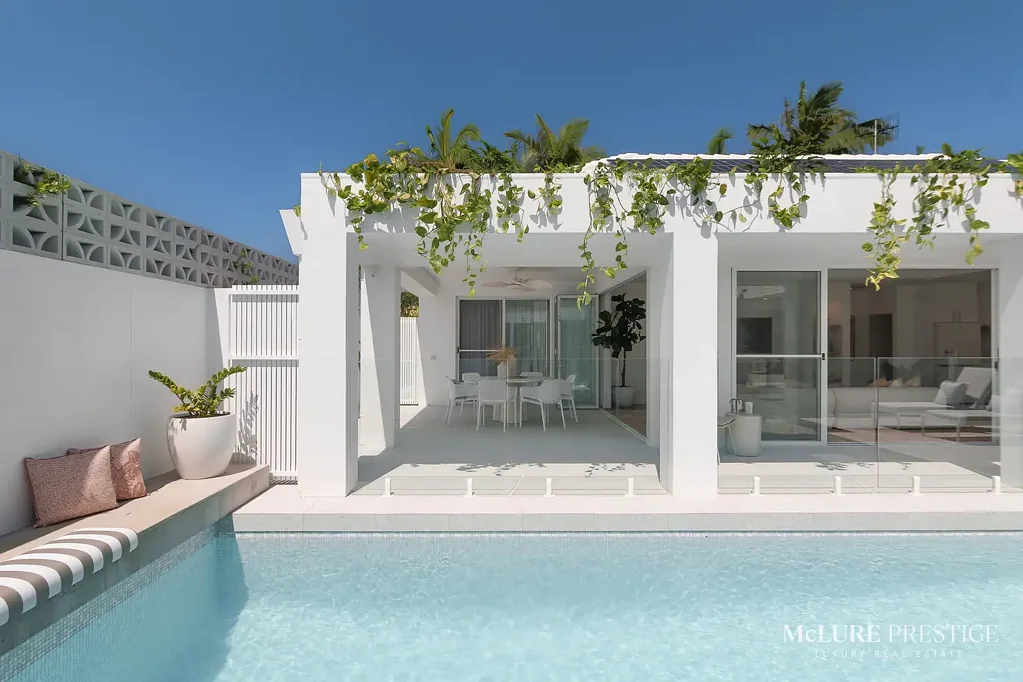 Noosaville 5Kwarto A Sanctuary of Light, Luxury, and Seamless Design