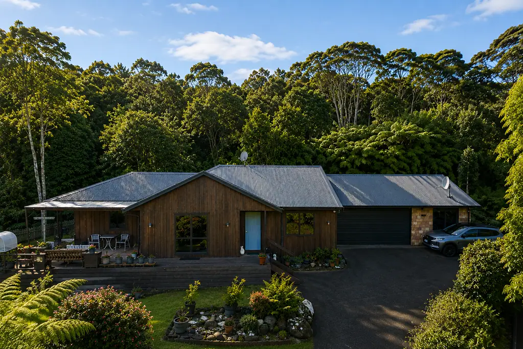 Waitakere 2Moenga Private by Nature. Prestigious by Address.