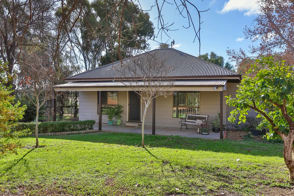 9212 Calder Highway, Irymple, VIC 3498