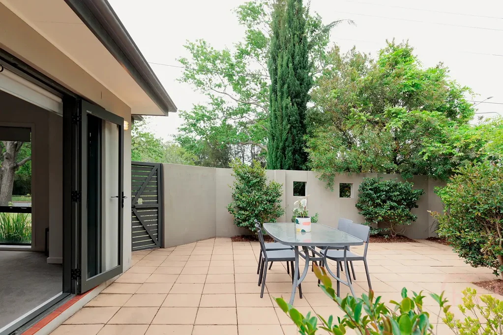 Ainslie 3બેડરૂમ well connected