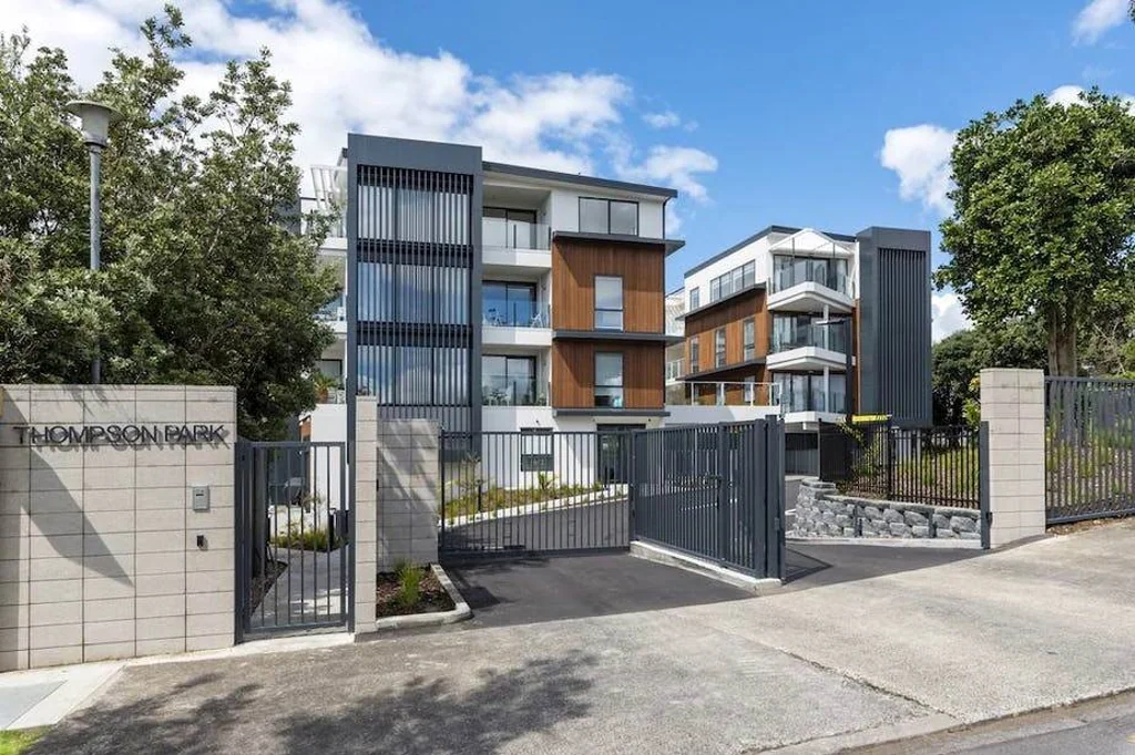 Fully Furnished 3 Bedroom Apartment