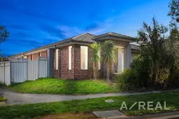 11 Riparian Way, Brookfield