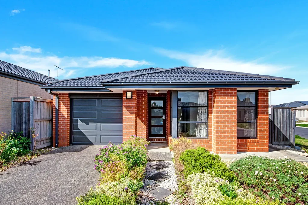 Modern 3-Bedroom Family Home - Comfort & Convenience Await!