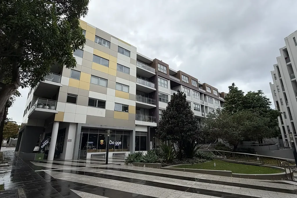 Contemporary Newtown Living: 2 Bedroom Plus Study with Secure Parking